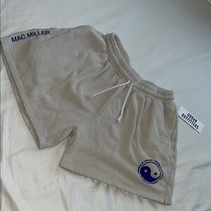 NWT Urban Outfitters Beige Mac Miller Men's Shorts
